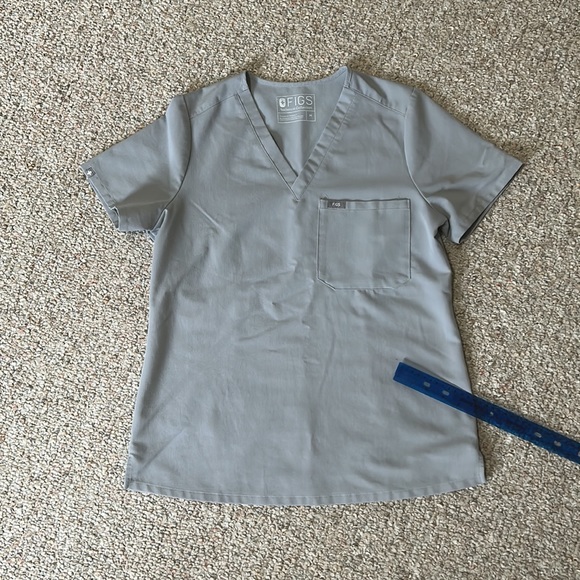 Figs Gray Scrub Set - Picture 2 of 15